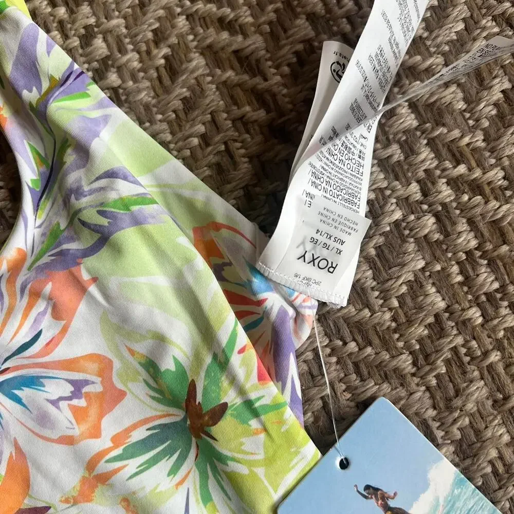 Roxy retro revo one piece sz XL